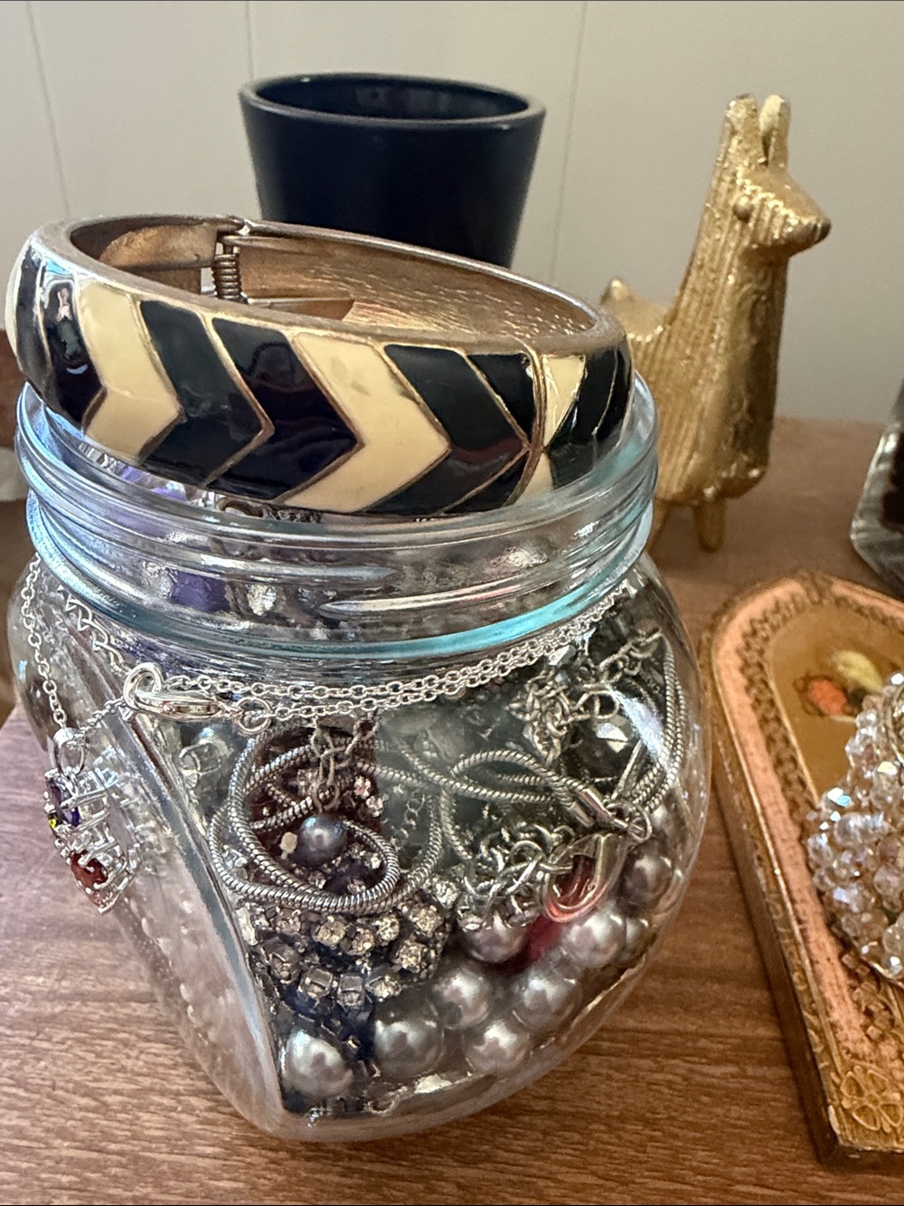 Heavy Metal, doesn’t mean a black heart mystery jewelry jar - Picture 5 of 8